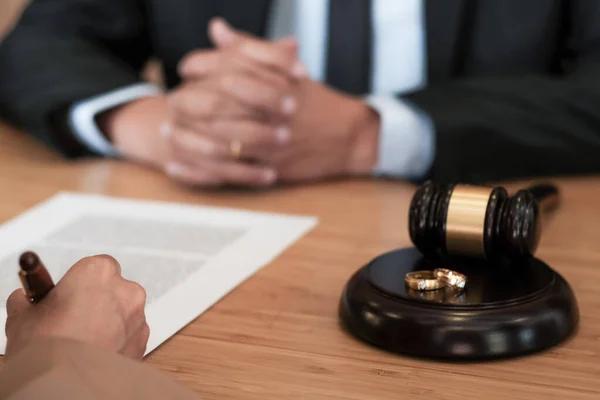 Personal Injury Attorneys and the Process of Filing a Claim Against a Restaurant